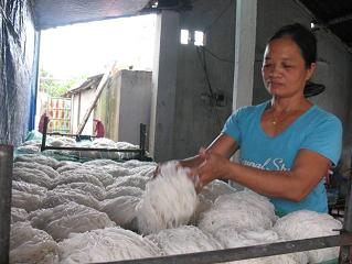 Occupation noodles in Vu Hoi