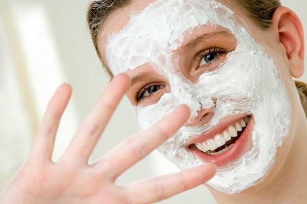 How to whiten the skin with no suntan rice flour