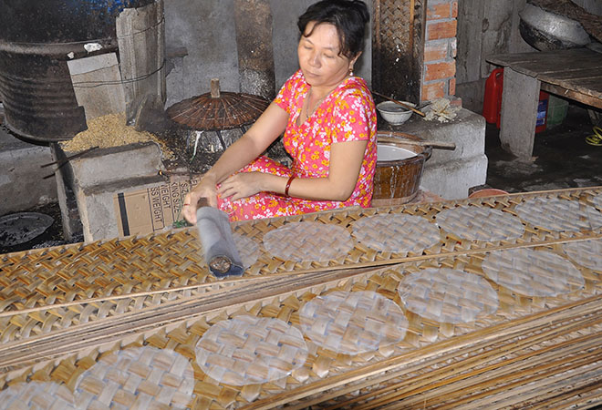 Mai Thanh roll a Hung village